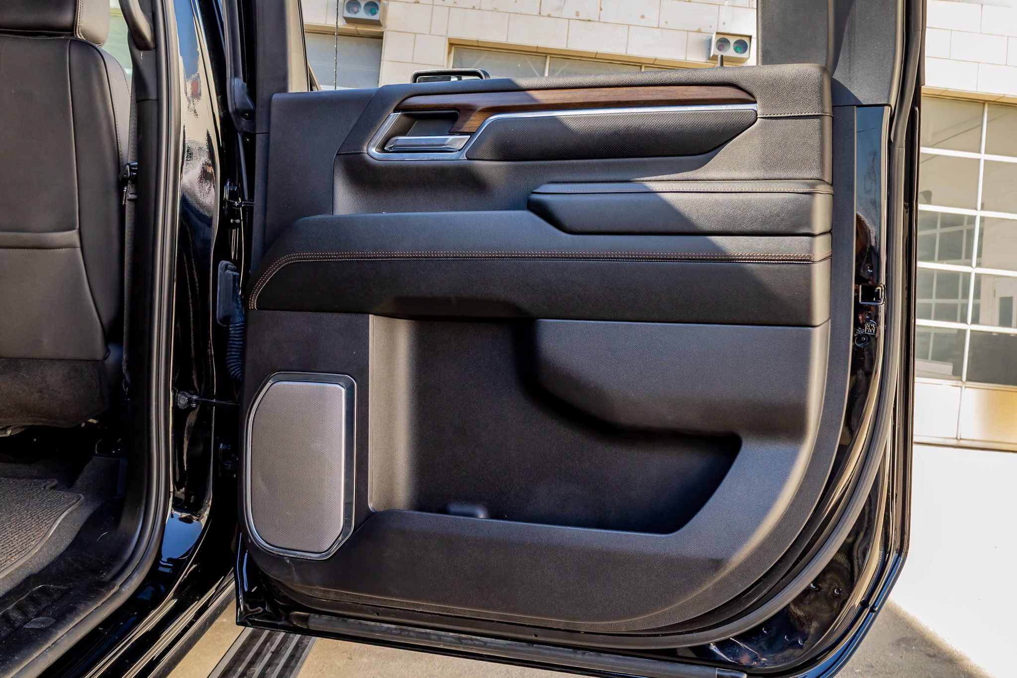 Used 2024 Chevrolet Silverado 3500 High Country w/ Technology Package image 37