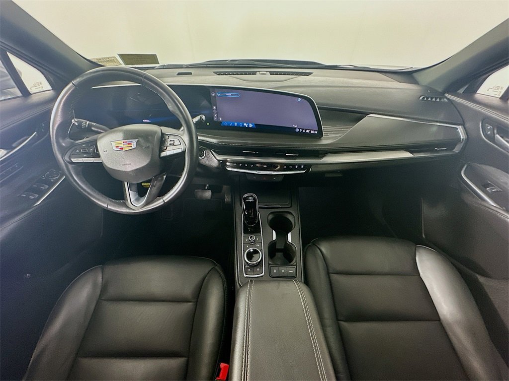 Used 2024 Cadillac XT4 Premium Luxury image 11