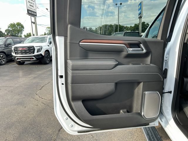 Used 2026 GMC Sierra 1500 Denali AWD/4WD image 18
