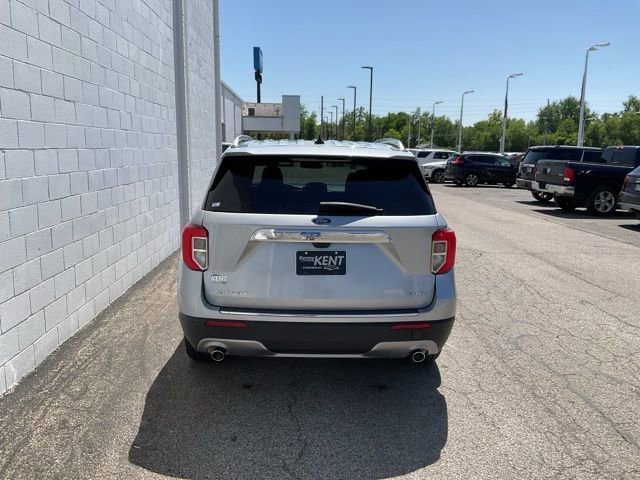 Used 2023 Ford Explorer Limited image 7