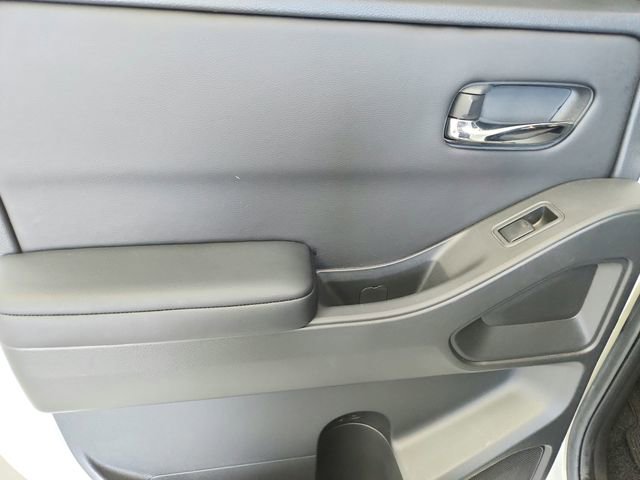 Used 2025 Nissan Frontier SV w/ SV Convenience Package image 37