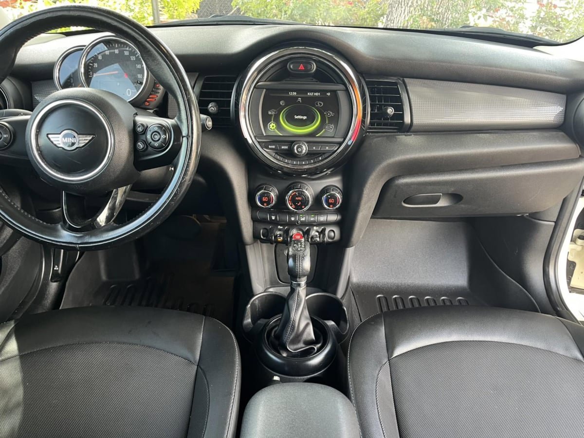 Used 2017 MINI Cooper 2-Door Hardtop FWD image 34