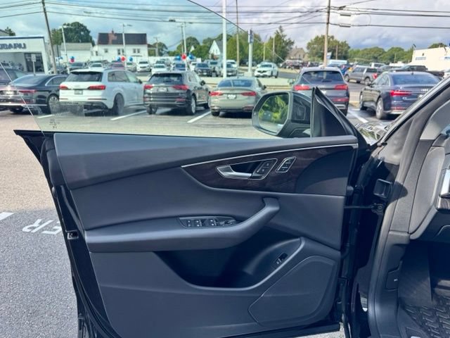 Certified 2023 Audi Q8 Premium w/ Convenience Package AWD/4WD image 19