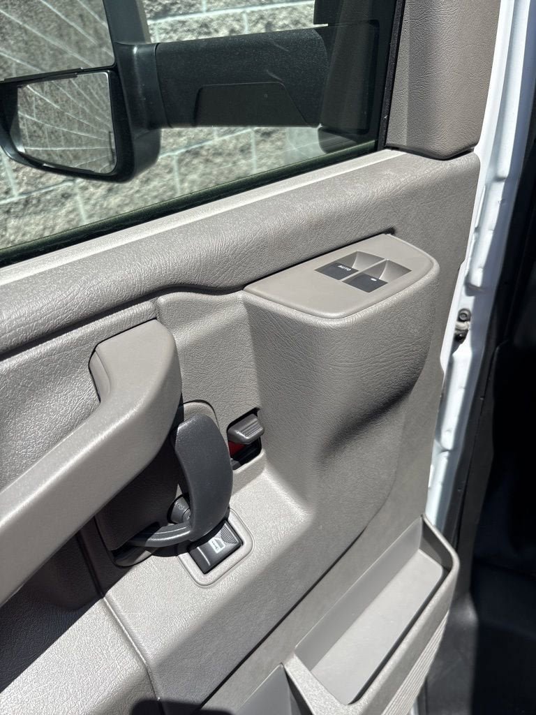 New 2025 Chevrolet Express 3500 w/ Power Convenience Package image 35
