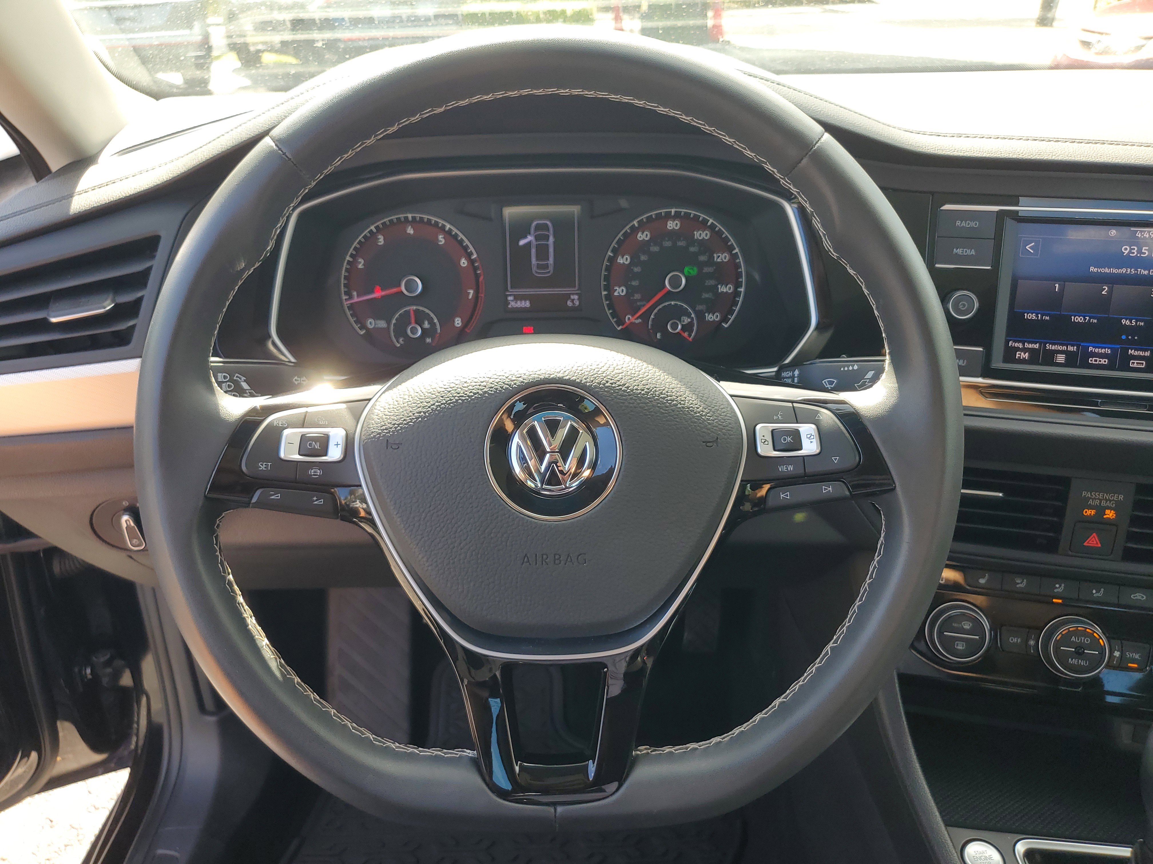 Certified 2021 Volkswagen Jetta SE image 27