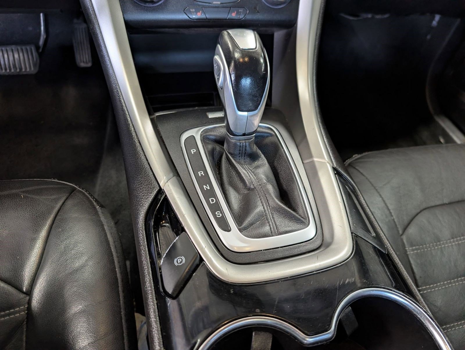 Used 2014 Ford Fusion SE w/ Equipment Group 202A image 18