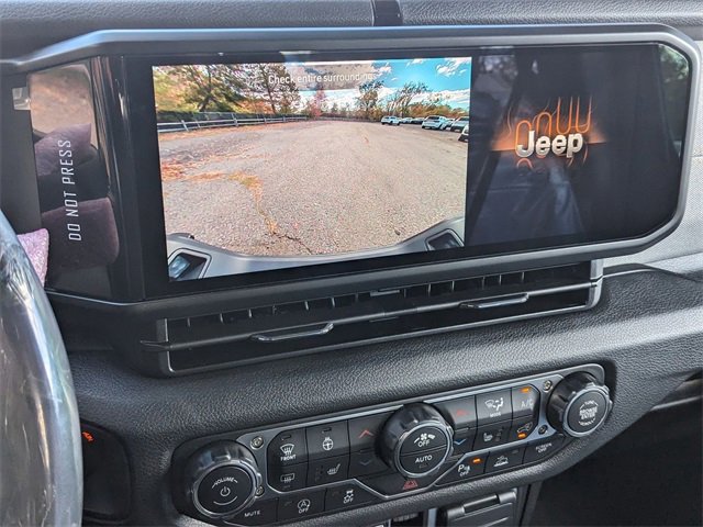 New 2025 Jeep Gladiator Sport image 21