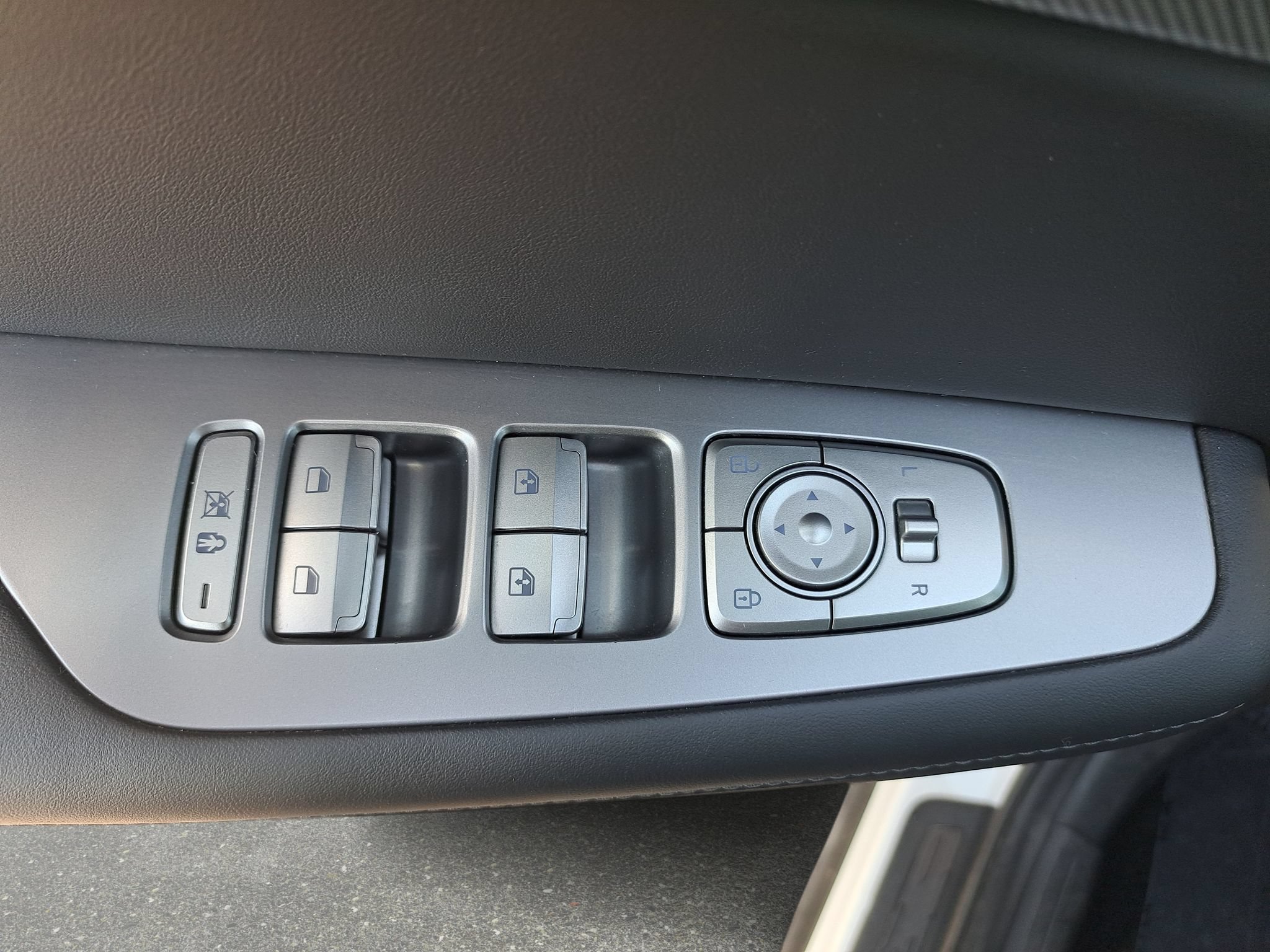 Used 2025 Hyundai Palisade SEL AWD/4WD image 29
