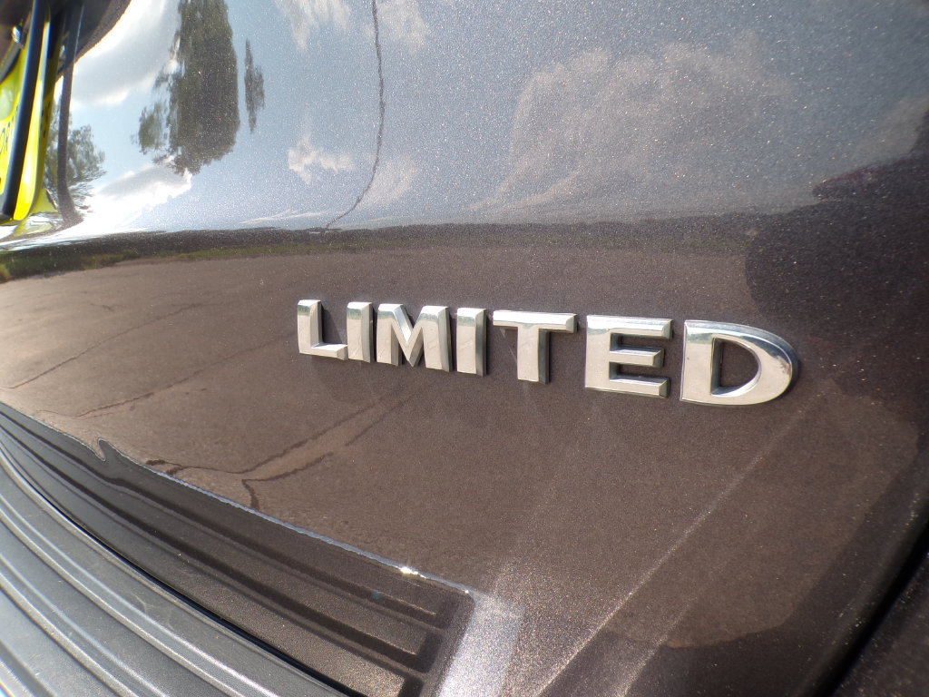 Used 2017 Jeep Grand Cherokee Limited AWD/4WD image 14