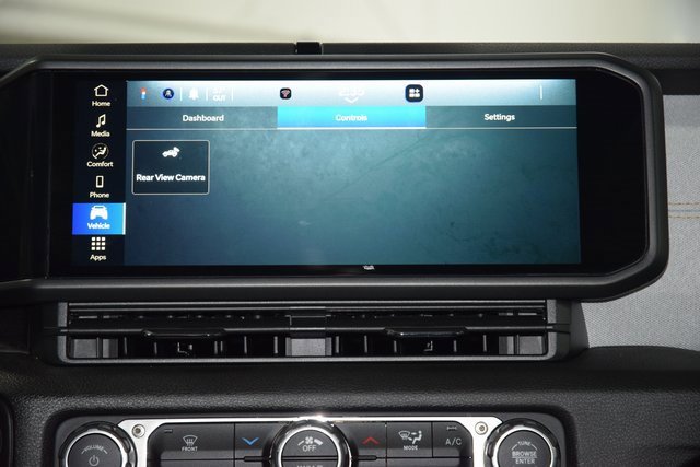 Used 2025 Jeep Wrangler Sport image 30