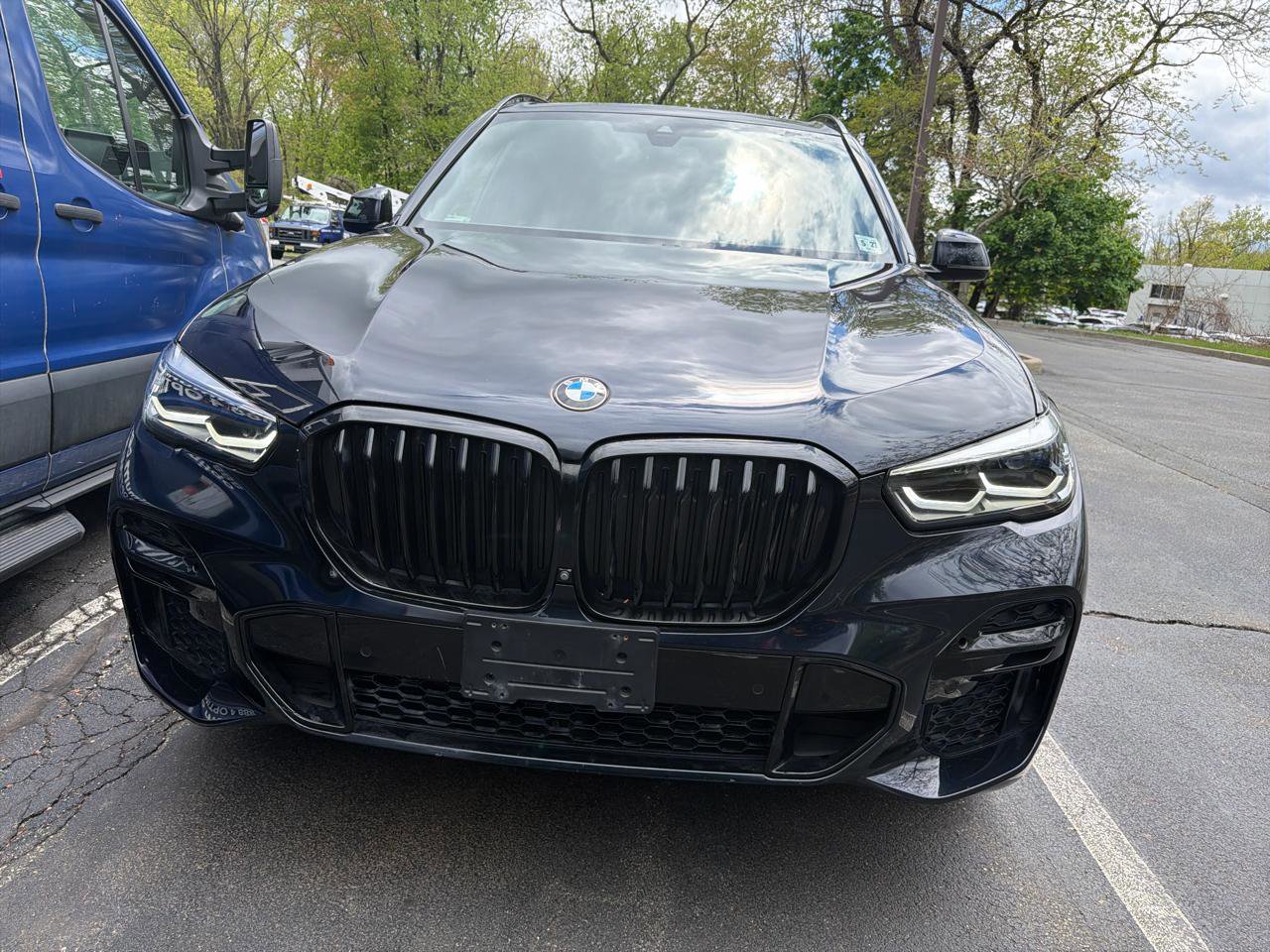 Used 2022 BMW X5 xDrive40i w/ M Sport Package AWD/4WD image 2