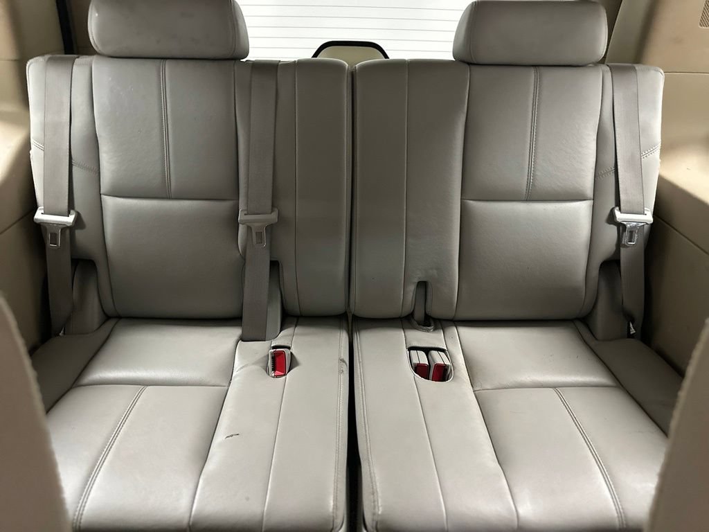 Used 2007 GMC Yukon SLT w/ SLT Preferred Equipment Group AWD/4WD image 15
