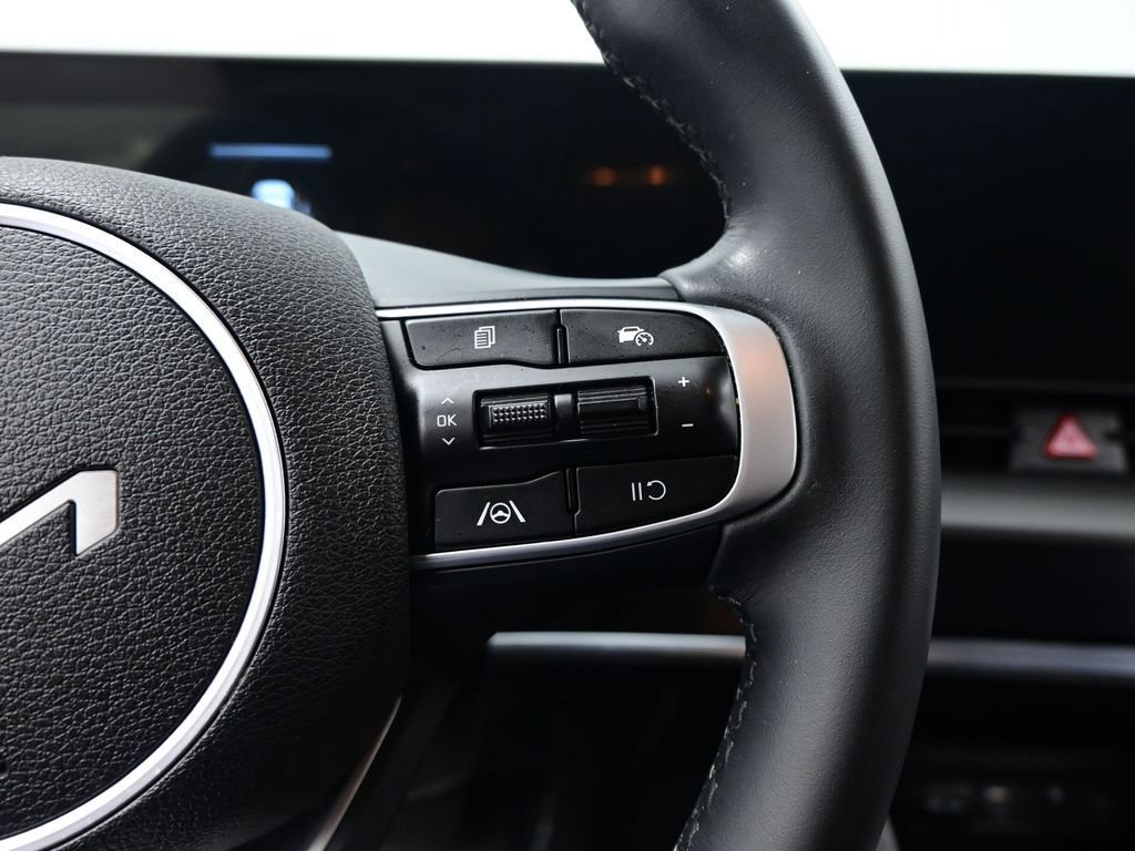 Used 2023 Kia Sportage EX image 14