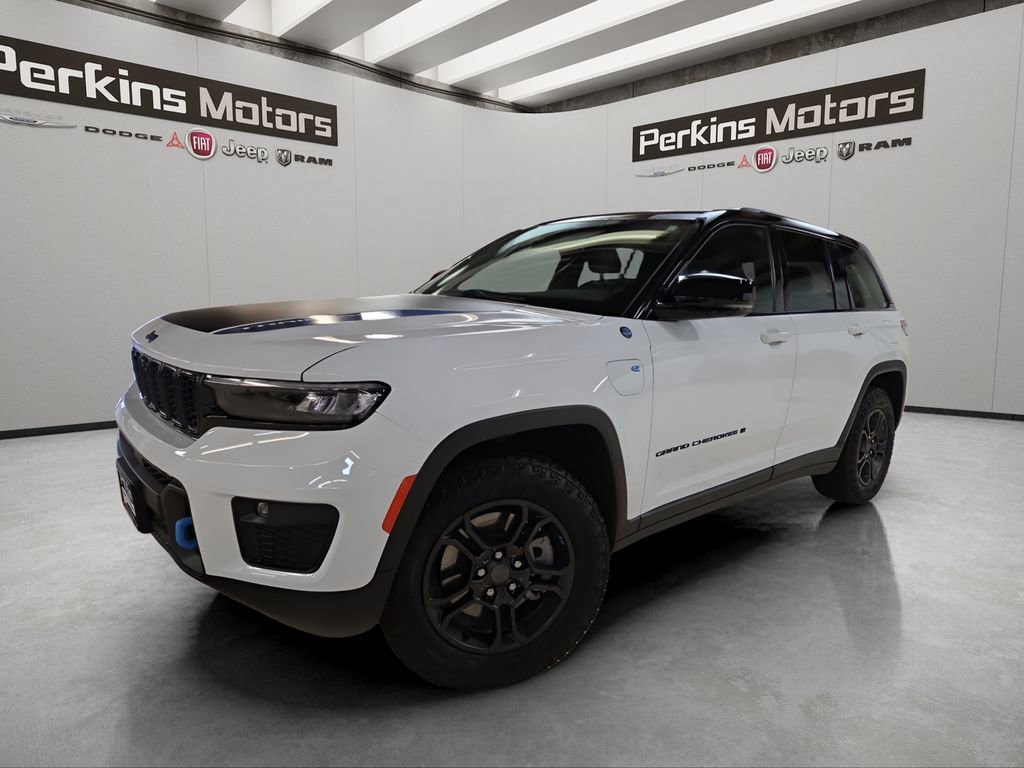 Used 2025 Jeep Grand Cherokee Trailhawk
