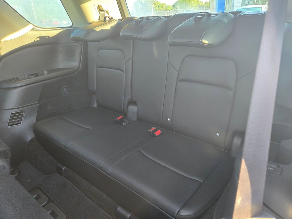 Used 2024 Nissan Pathfinder Platinum w/ Cargo Package FWD image 9