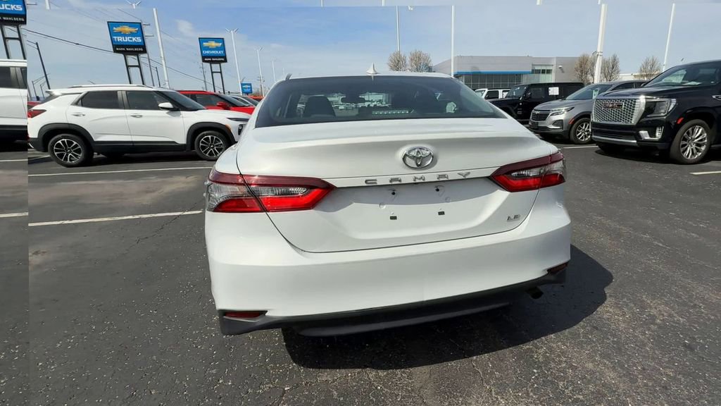 Used 2022 Toyota Camry LE FWD image 7
