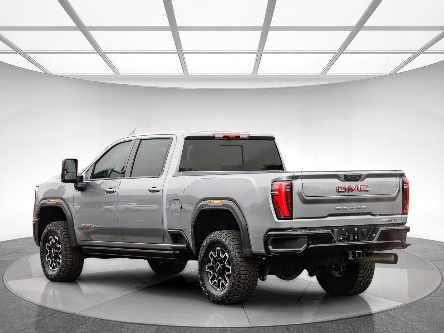 Used 2025 GMC Sierra 2500 AT4X image 2