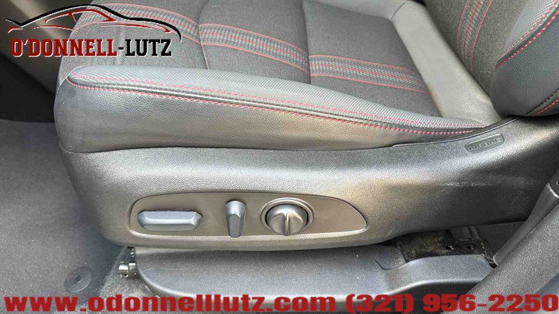 Used 2022 Chevrolet Equinox RS w/ Infotainment Package FWD image 12