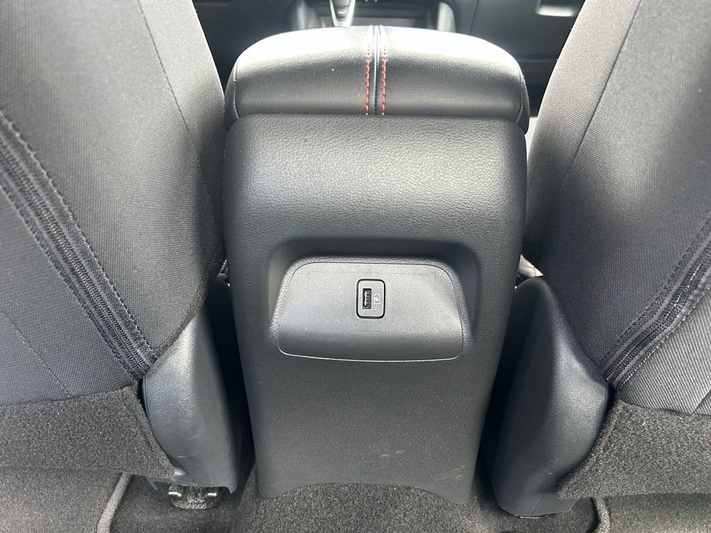 Used 2025 Nissan Sentra SR FWD image 30