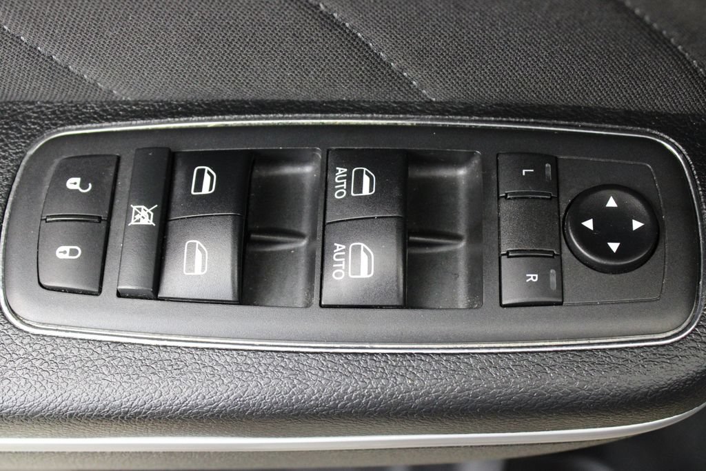 Used 2019 Dodge Charger Scat Pack RWD image 17