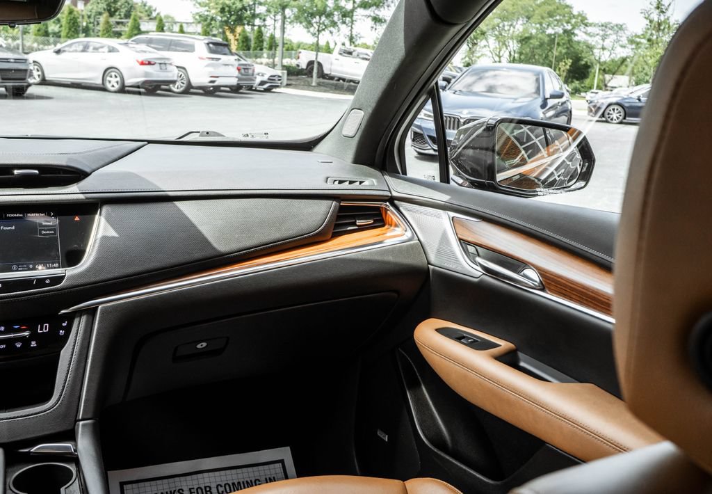 Used 2021 Cadillac XT5 Premium Luxury AWD/4WD image 15