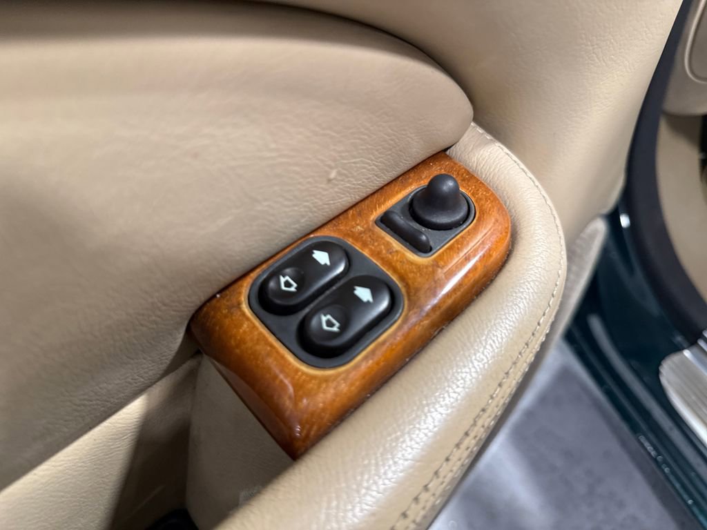 Used 2004 Jaguar XK8 Convertible RWD image 29