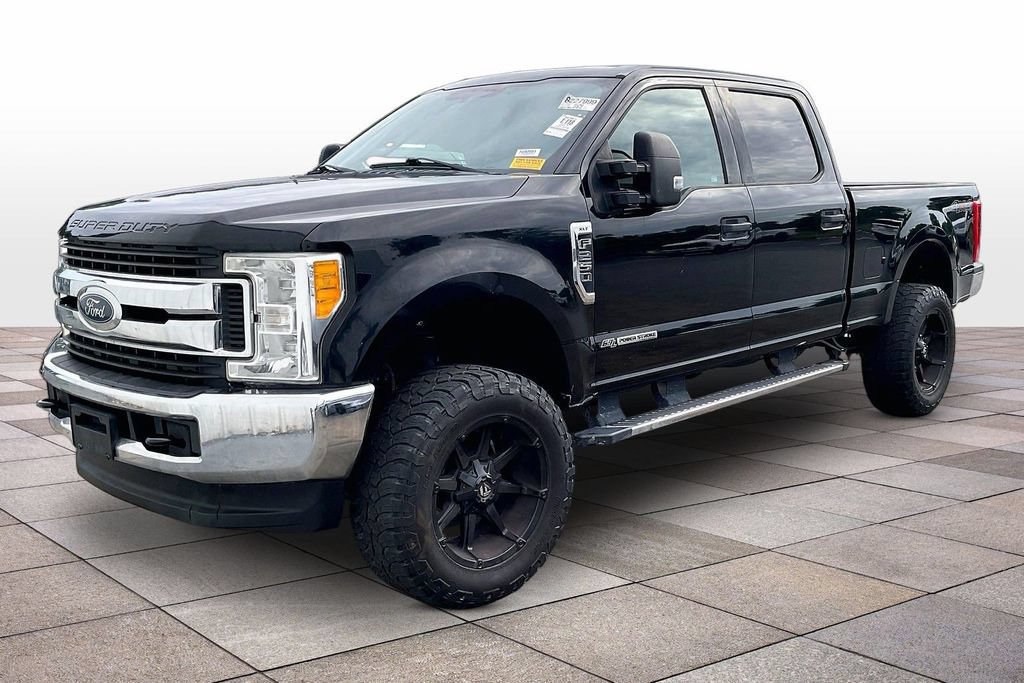 Used 2017 Ford F250 XLT AWD/4WD image 10