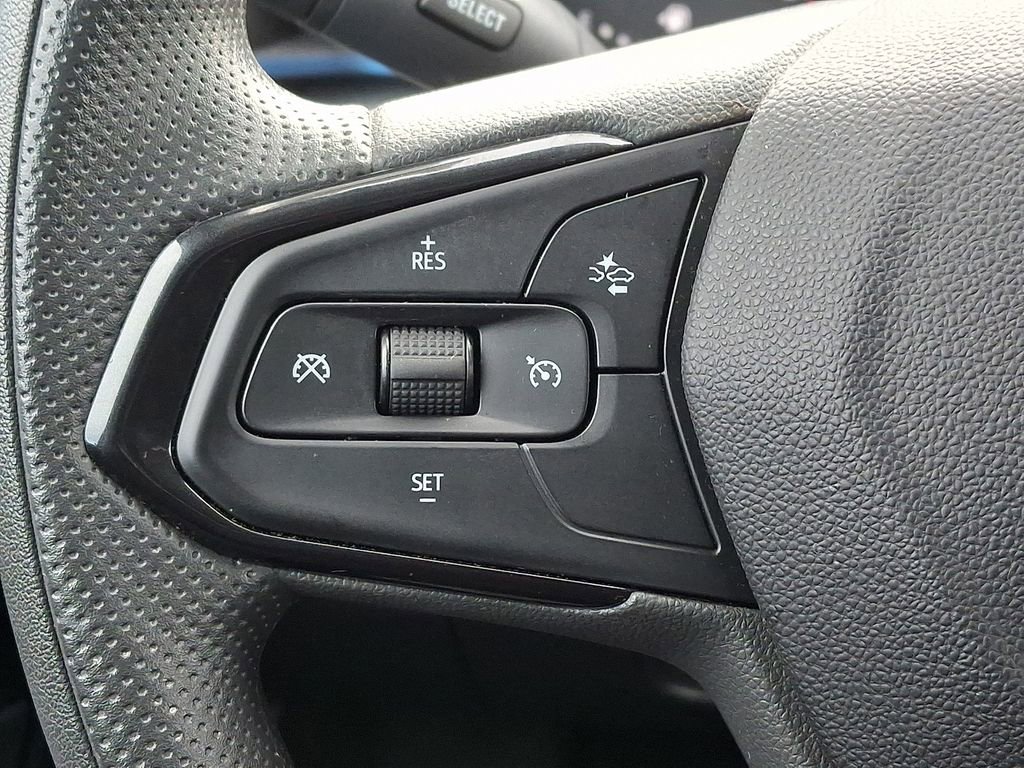 Used 2025 Chevrolet Trax LS image 17