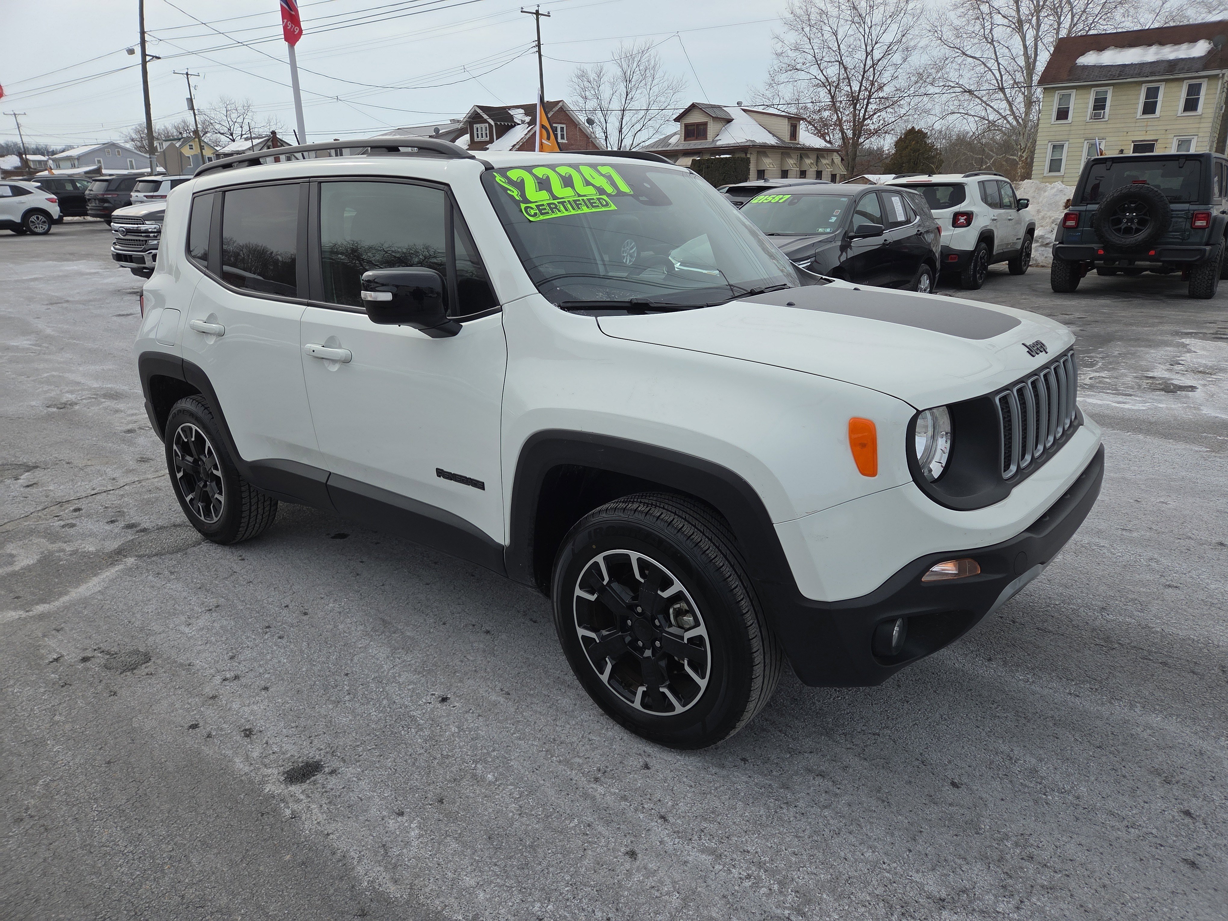 Certified 2023 Jeep Renegade Latitude AWD/4WD image 1