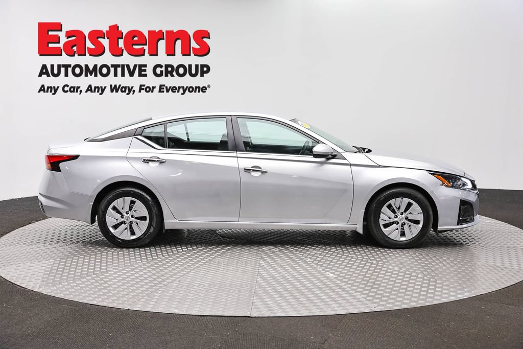 Used 2023 Nissan Altima 2.5 S FWD image 4