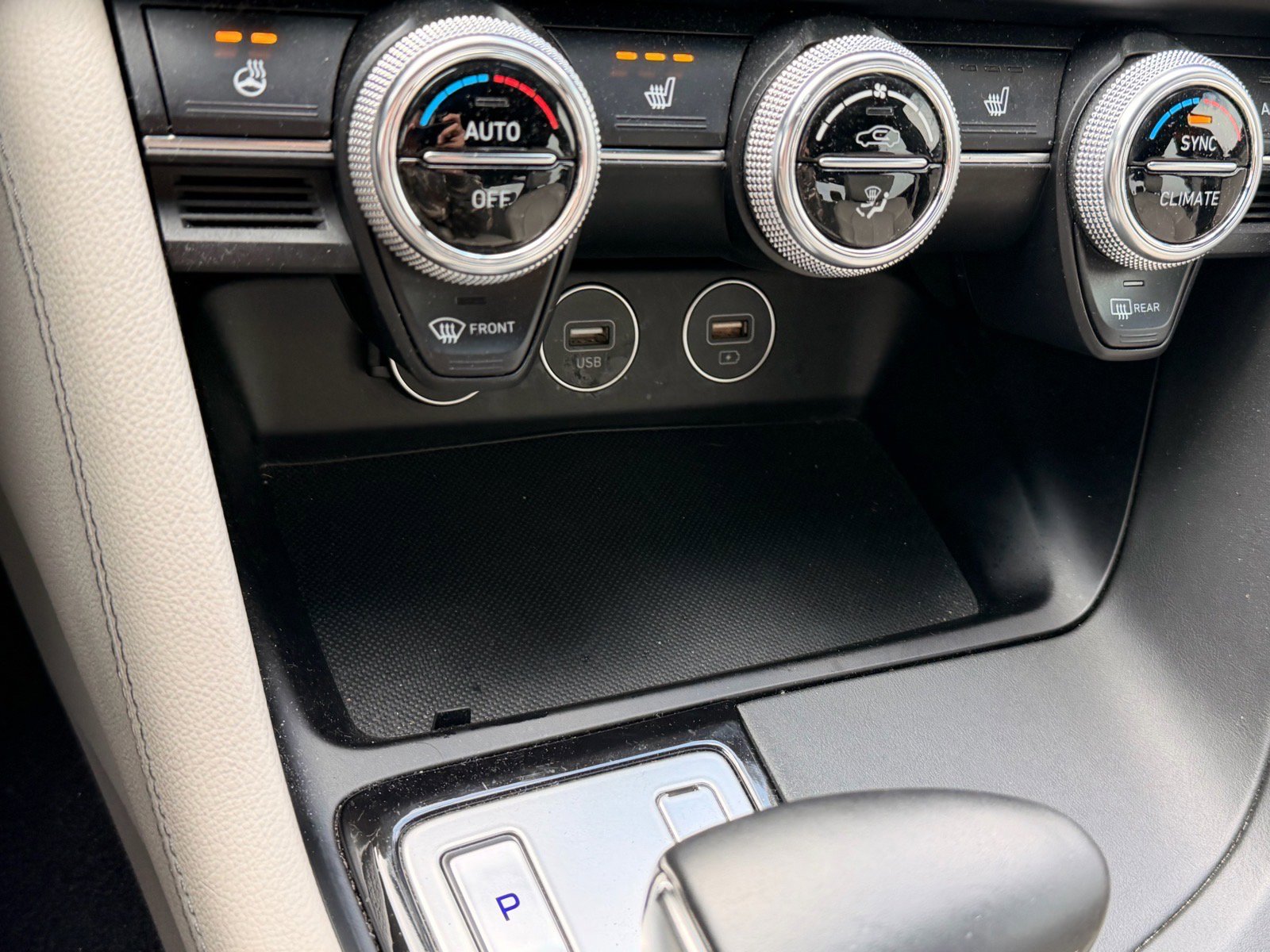 Used 2023 Genesis G70 2.0T AWD/4WD image 20