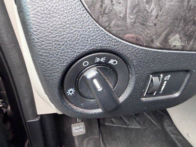 Used 2016 Dodge Grand Caravan SXT FWD image 9