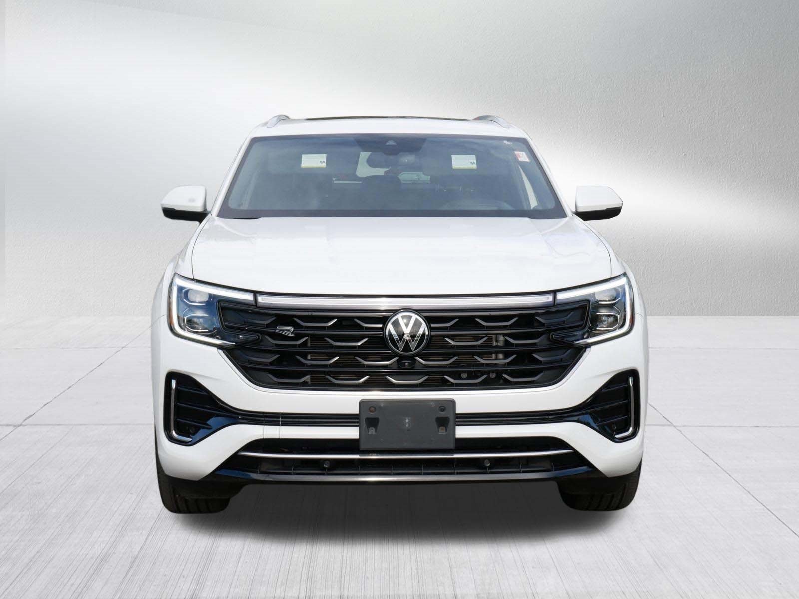 Certified 2024 Volkswagen Atlas Cross Sport SEL Premium R-Line AWD/4WD image 2