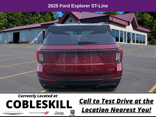 Used 2025 Ford Explorer ST-Line AWD/4WD image 4