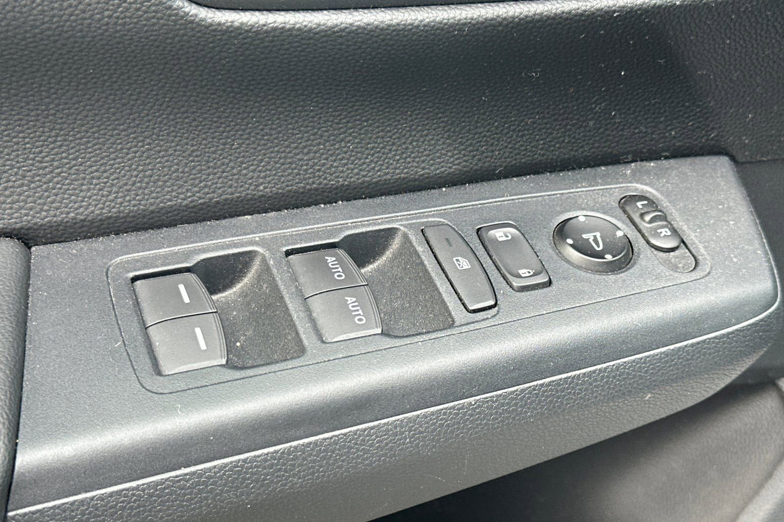 Used 2024 Honda CR-V Sport image 12