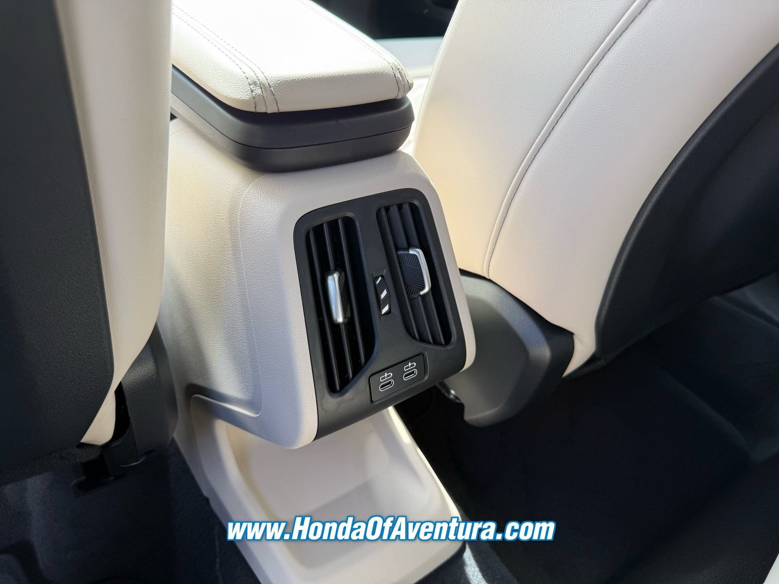 Used 2025 BMW X1 xDrive28i w/ Convenience Package AWD/4WD image 14