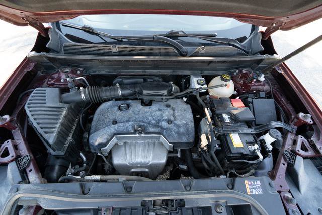 Used 2021 GMC Acadia SLE w/ Driver Convenience Package image 10