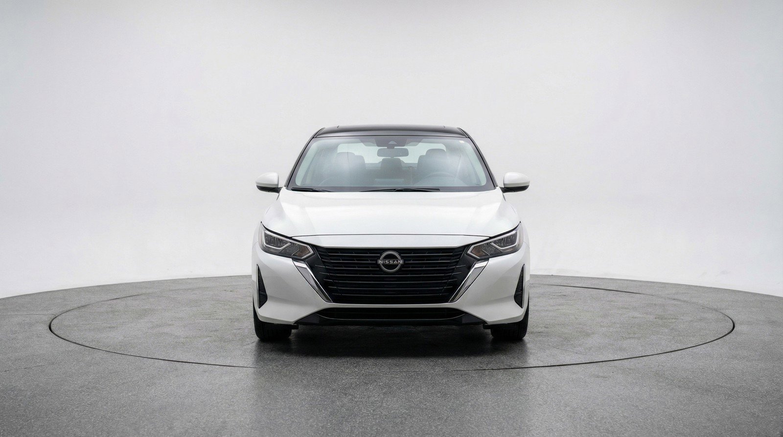 Used 2025 Nissan Sentra SV image 2