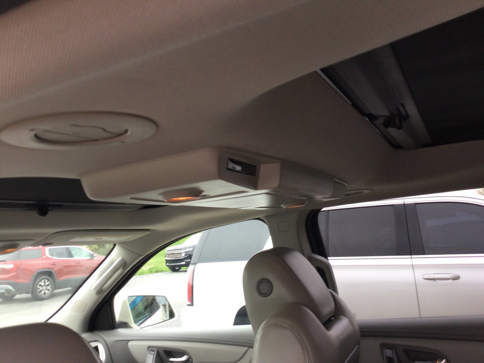 Used 2014 Chevrolet Traverse LTZ FWD image 11