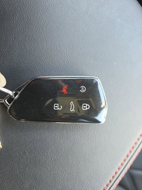 Used 2025 Volkswagen Atlas Peak Edition SE AWD/4WD image 14