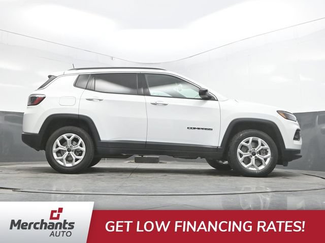 Used 2025 Jeep Compass Latitude AWD/4WD image 41