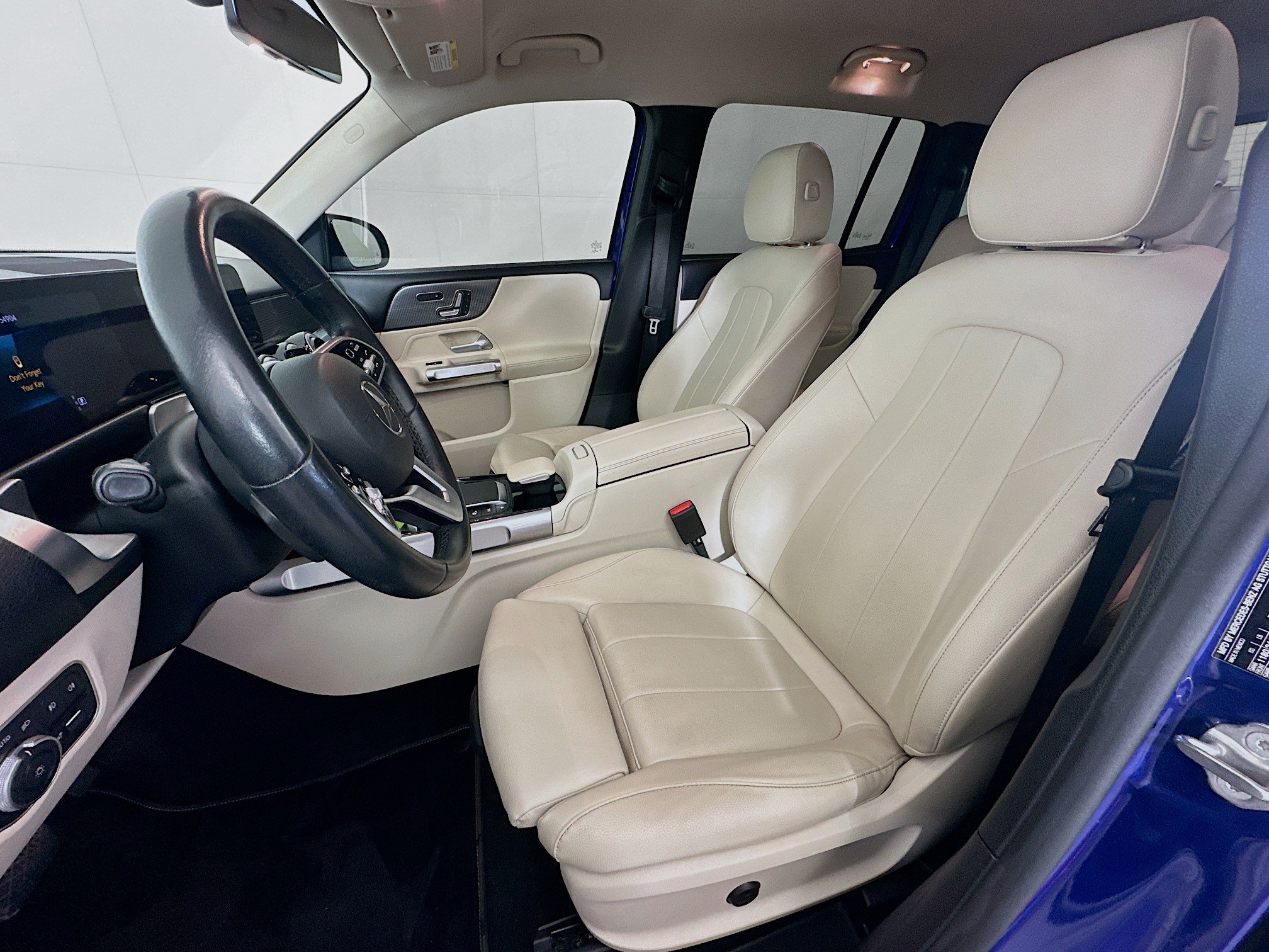 Used 2022 Mercedes-Benz GLB 250 4MATIC image 13