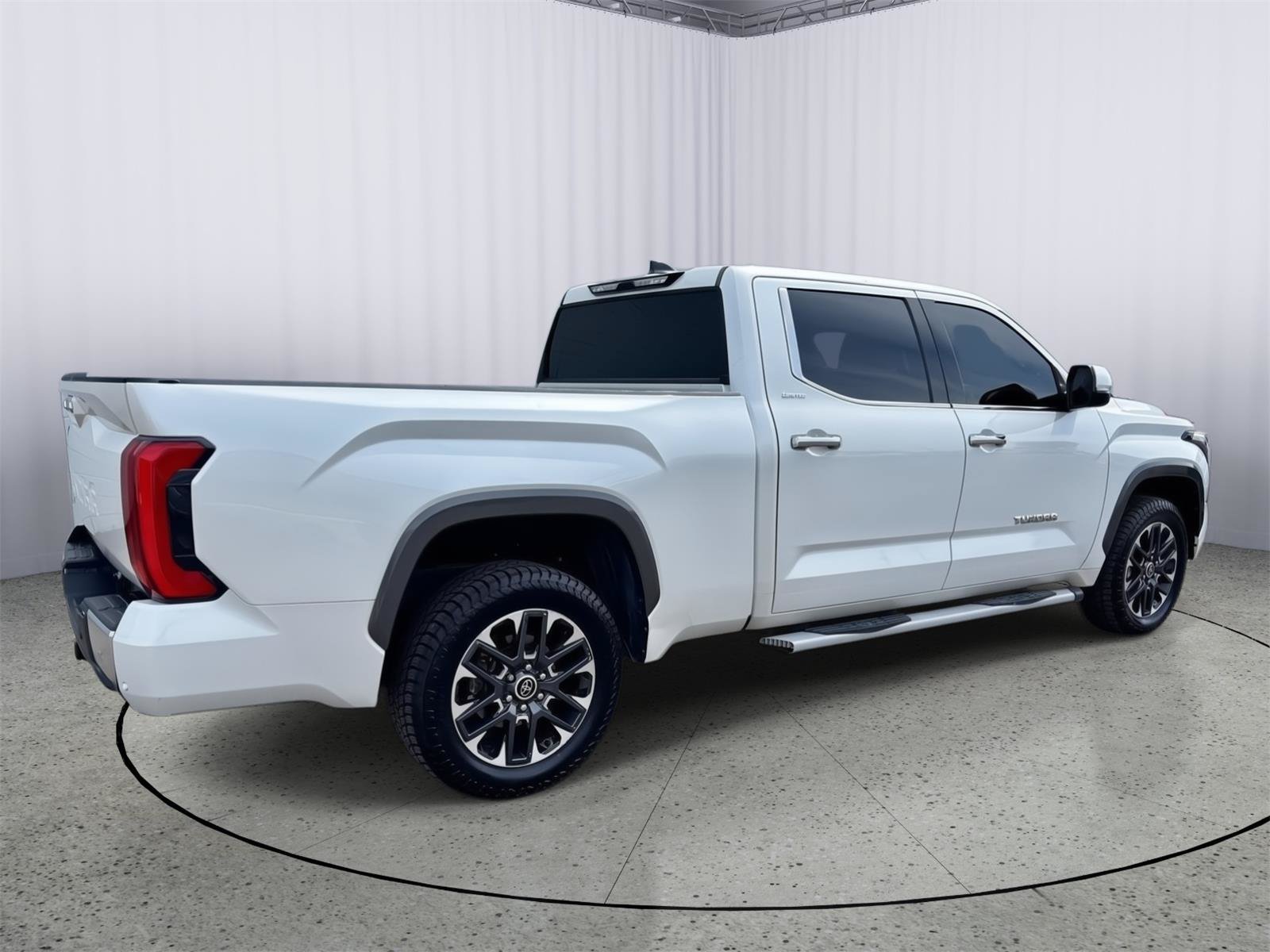 Used 2022 Toyota Tundra Limited w/ Power Package AWD/4WD image 6
