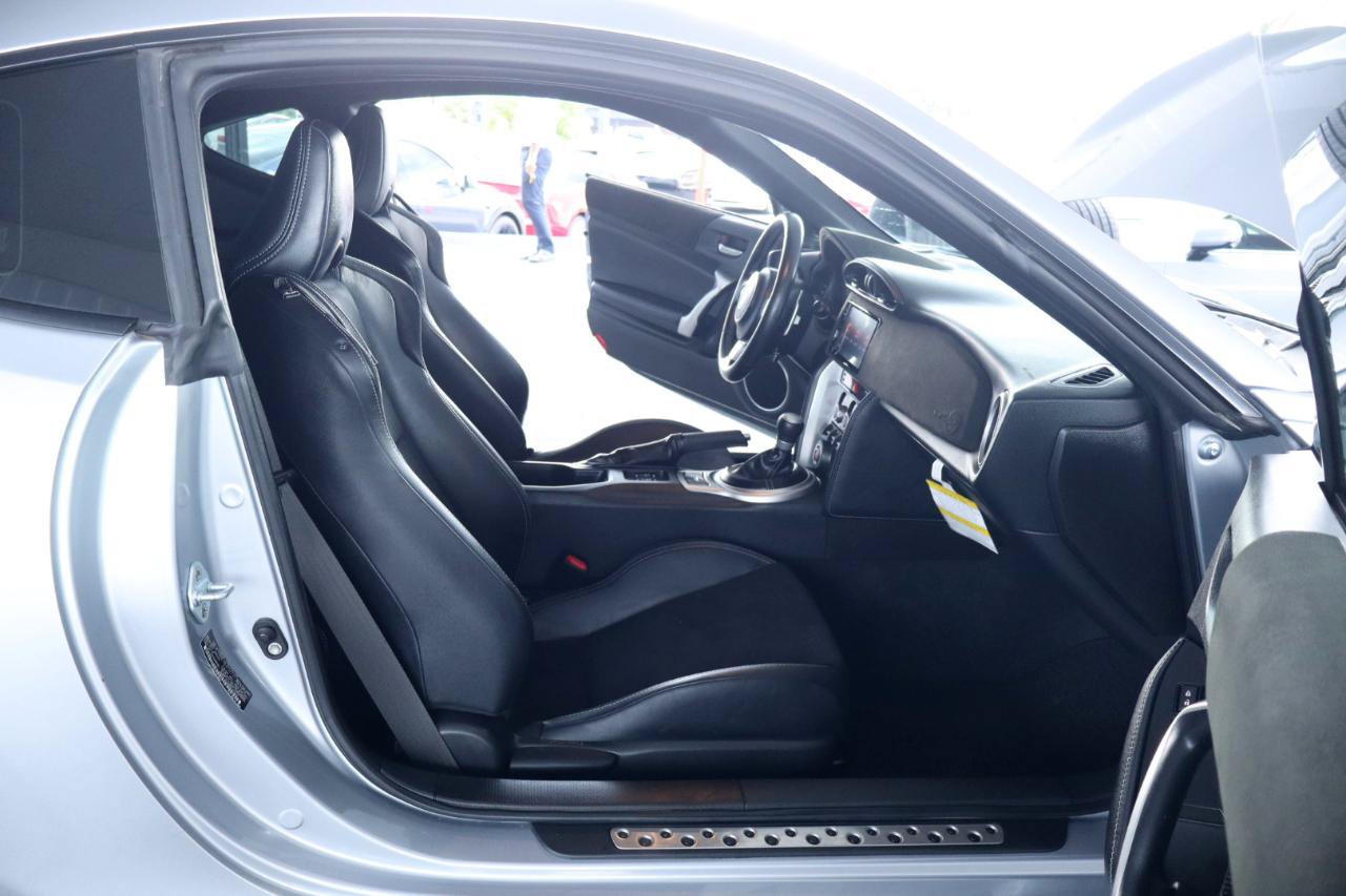 Used 2020 Toyota 86 RWD image 30
