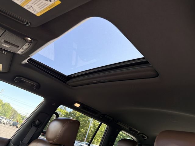 Used 2019 Nissan Armada Platinum w/ Captain's Chairs Package RWD image 16