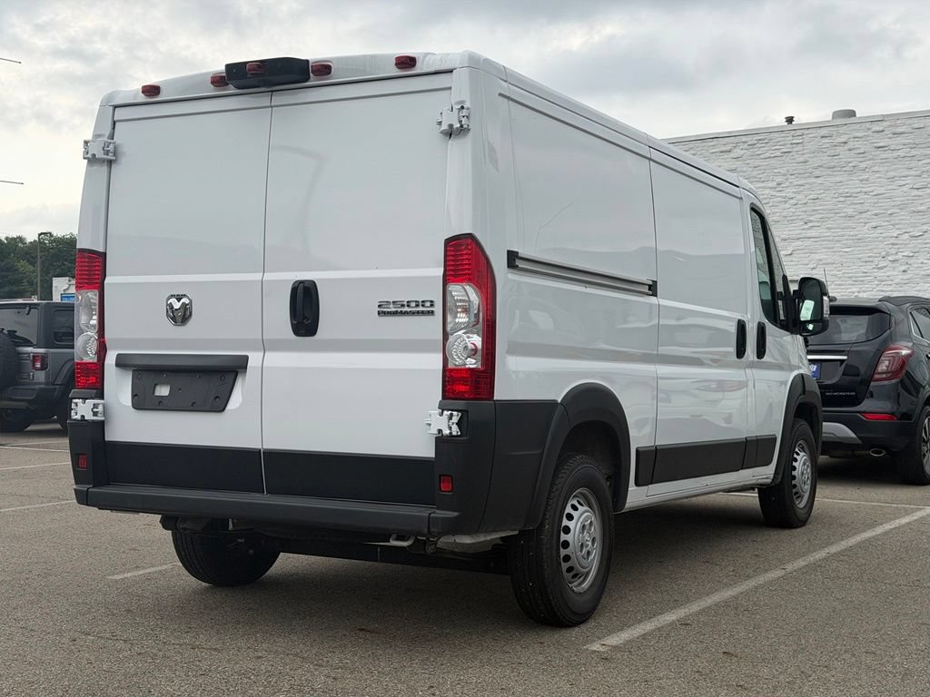 Used 2025 RAM ProMaster 2500 w/ Convenience Group FWD image 5