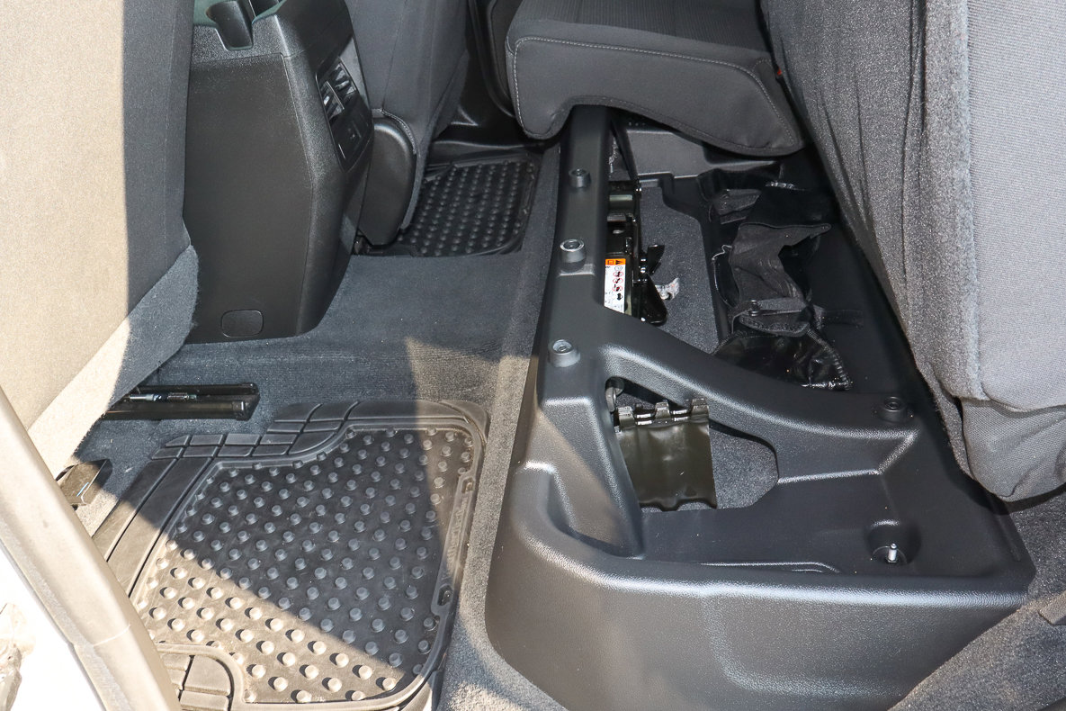 Used 2023 Chevrolet Colorado LT w/ LT Convenience Package II image 24