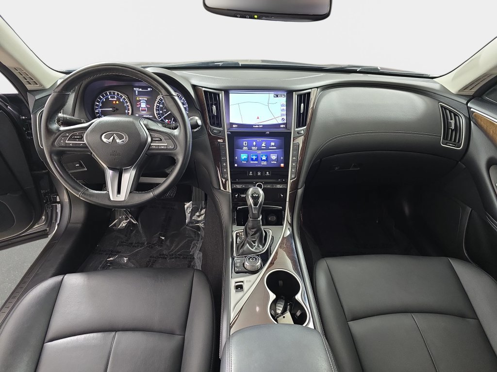 Used 2019 INFINITI Q50 Luxe w/ Essential Package (3.0T Luxe) AWD/4WD image 14