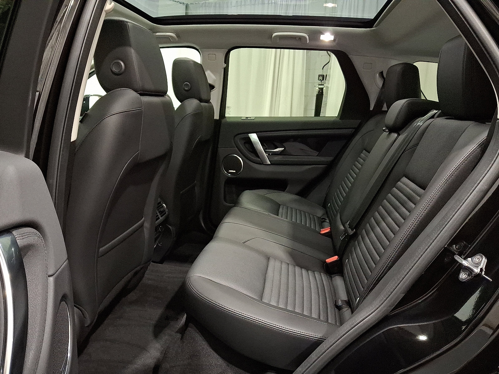 Certified 2025 Land Rover Discovery Sport S image 11