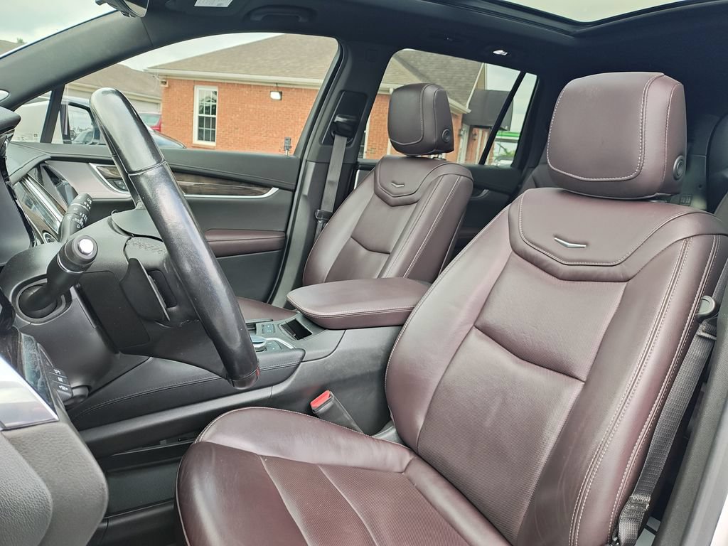 Used 2022 Cadillac XT6 Premium Luxury w/ Technology Package AWD/4WD image 13